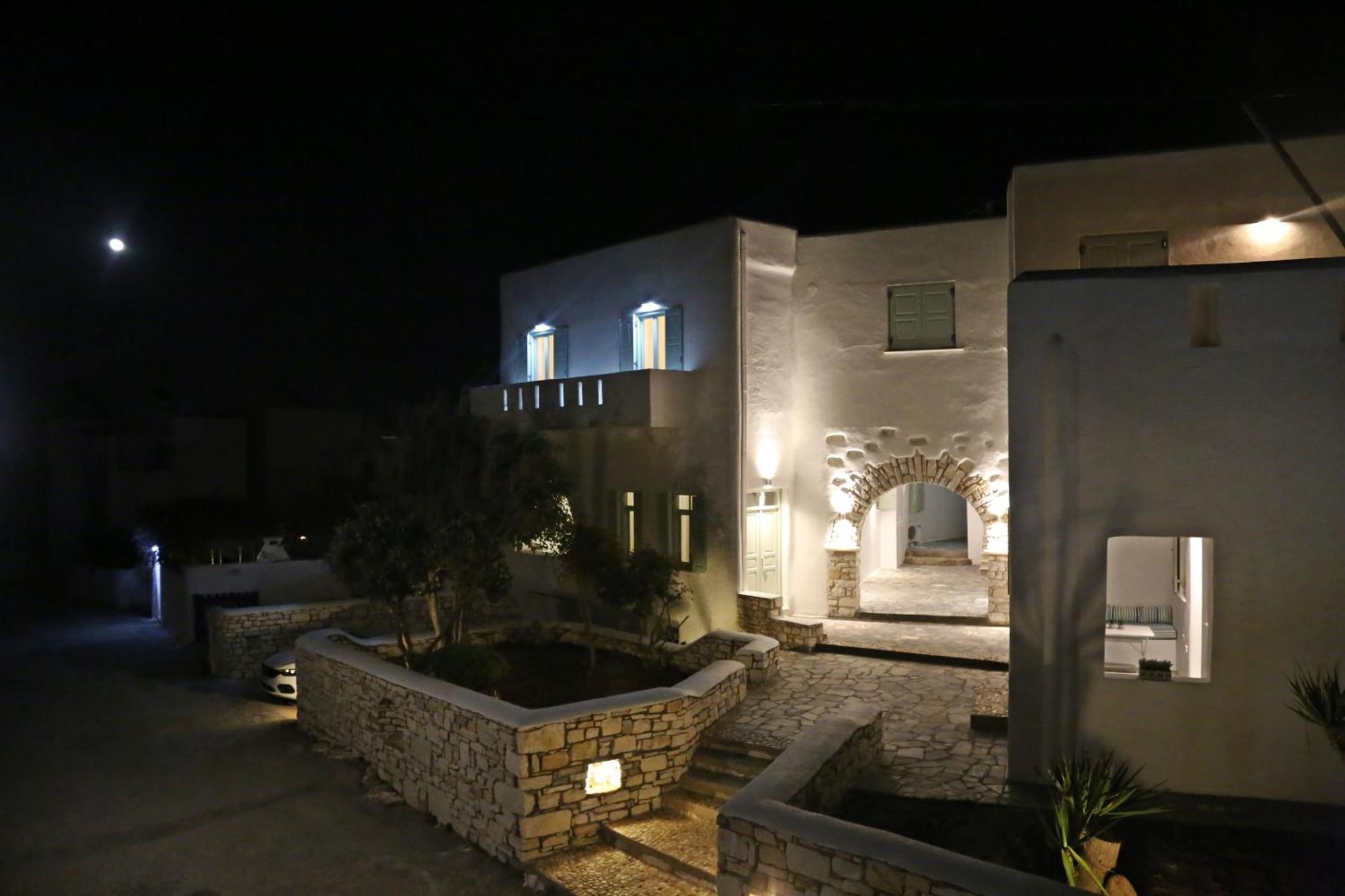 Dafni'S Philoxenia Aparthotel Naousa Exterior foto